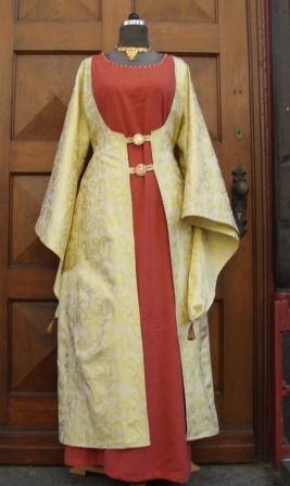 Brautkleid, Leinen mit Seide