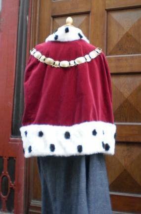 Königsrobe mit Kette 